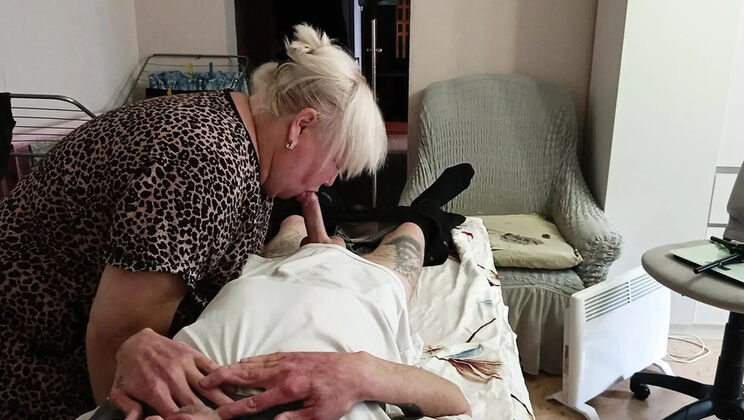 Neighbor MILF Surprise Blowjob & Cum Swallow on Massage Table - Zona901