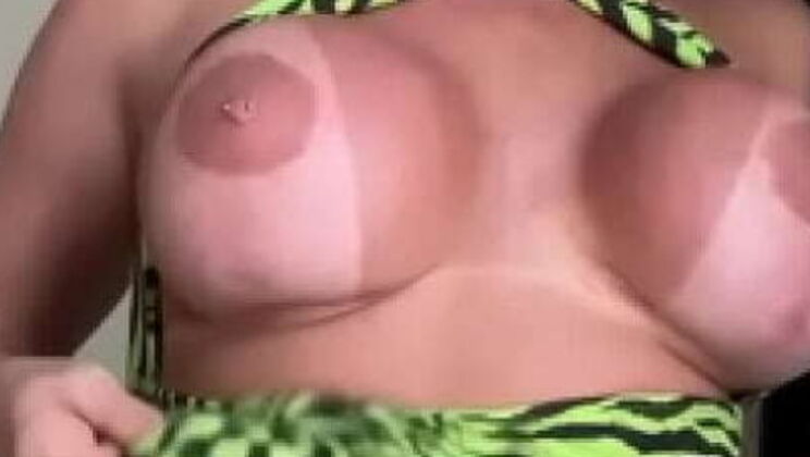 Pmellamakeup's Big Brazilian Pussy Gets Filled - Huge Toy Ass Fuck & Milk Flow