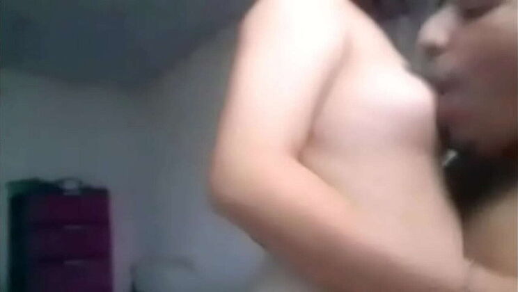 Amateur Latina Stepsister Ximenita692 Hot Sex - I Can't Resist Her Delicious Pussy