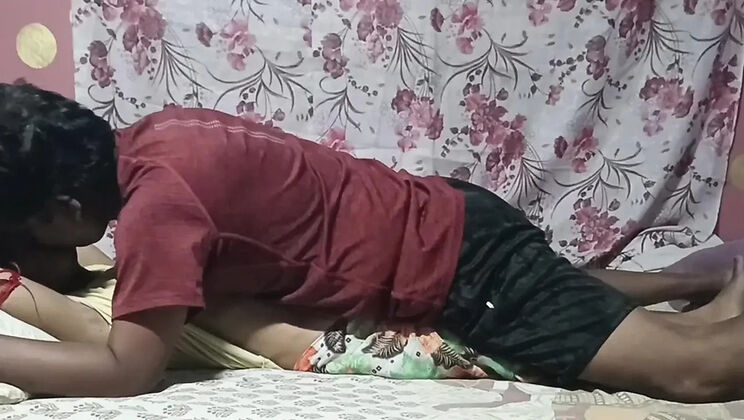 Bangladeshi Mommy Makes Secret Deal: Don't Tell Anyone We Did This! - Anguribhabi Creampie & Squirting Orgasm