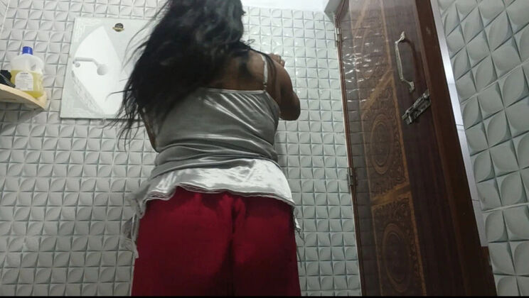 Desi Girl Bath Time - Homemade Village Teen Solo HD