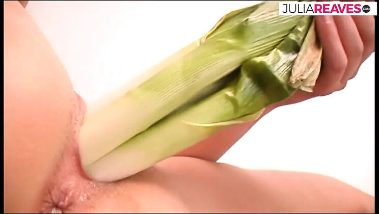 Hot Blonde MILF Gets Stuffed in Double Penetration Casting - Retro Vintage Classic