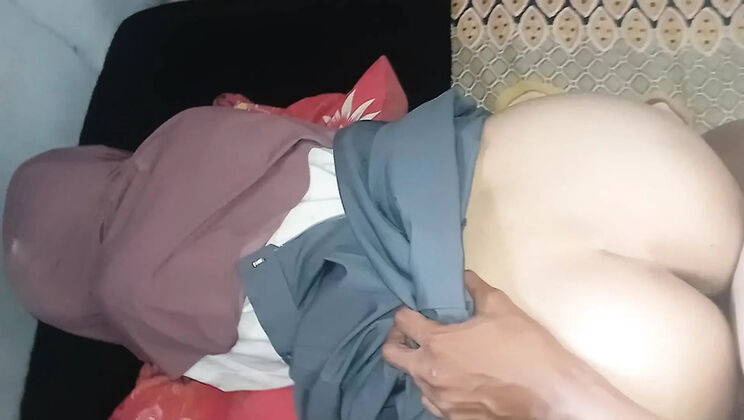 Jack010 fucks step sister's tight pussy in homemade hijab sex