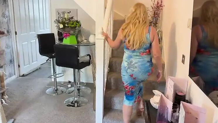 Granny Wendy Leigh Fingers Her Tight Holes - Amateur British GILF with Big Natural Tits