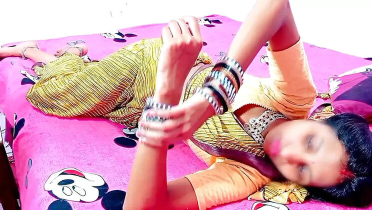 Hot Indian Bhabhi Cheats On Husband With Devar - Desi Village Anal & Creampie Sex Video