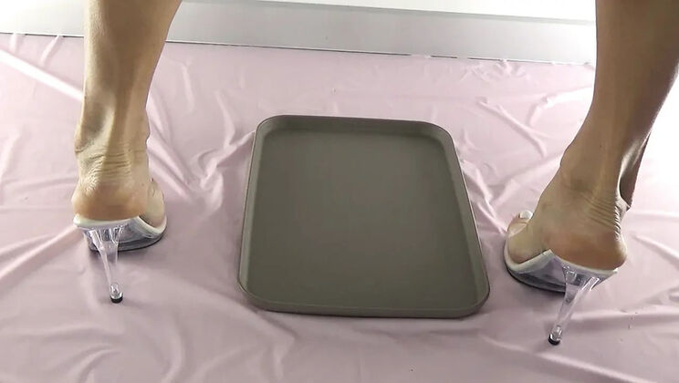 Amateur MILF Pisses In Her High Heel Shoes - Foot Fetish Pee Play Solo