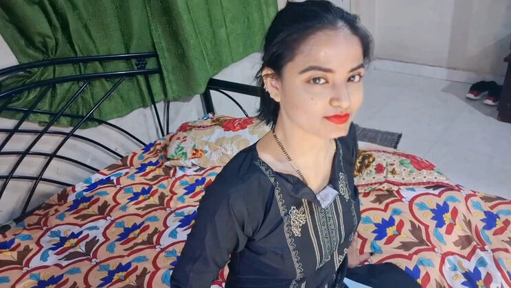 Desi village girl tight pussy first time sex MMS viral video - Indian amateur homemade