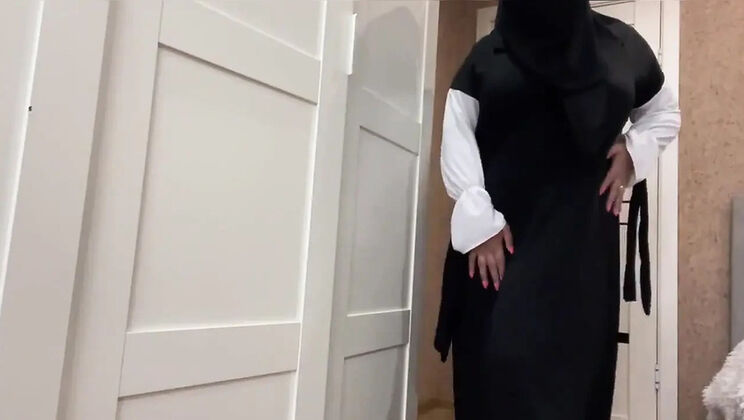 Lux Eva's Tiny Friend Has Giant Arab Tits and Masturbates to Orgasm