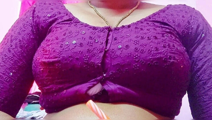 Desi Village Bhabhi Fucks Affair Lover in Saree | Big Tits MILF