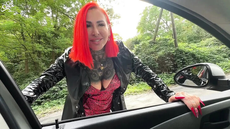 Redhead MILF in heels gets raw street fucking - no rubber!