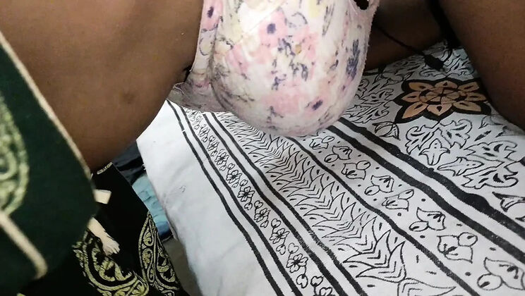 Indian Tamil bhabhi with big tits visits my home for a handjob and deep throat fuck