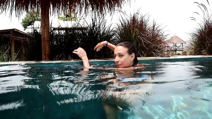 Skinny Latina Jerking Off in a Common Pool in Thailand