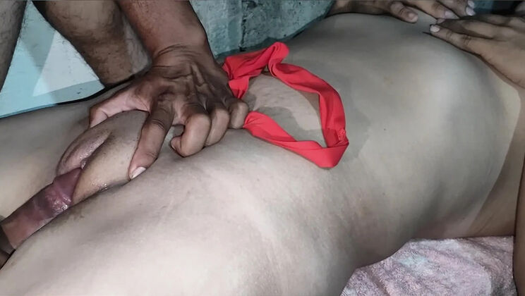 Indian Tamil Stepsister's Tight Virgin Pussy Gets Filled With Cum - Yefersson Coss & Cintialove