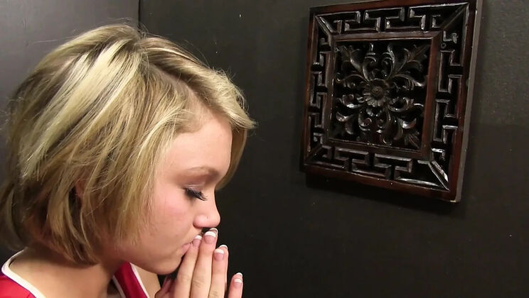 Dakota Skye kneels and swallows every drop from the gloryhole
