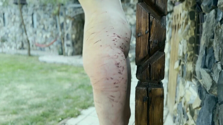 Mistress Zeida Brutally Whipping Lesbian Slave In Medieval Castle