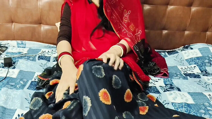 Indian Bhabhi Fingers Her Ass to Satisfy Her Need