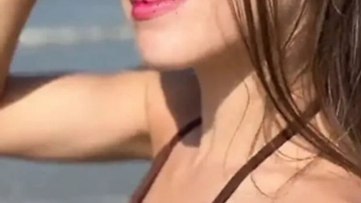 Cousin Travel Fuck: Blonde Latina Teen Gets Creampie in Bikini