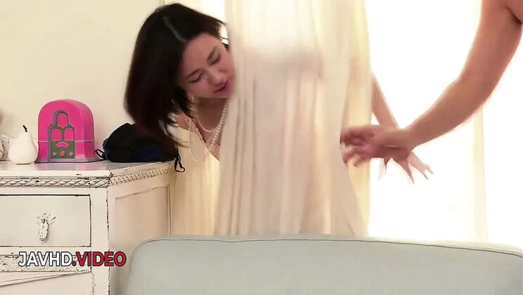 Ameri Koshikawa Hot Japanese Amateur Cam Sex Stripping